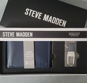 Genuine Leather Wallet with key fob- Steve Madden